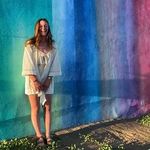 Meet your Posher, Meya